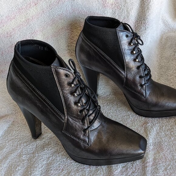 Donald Pliner Hoa ankle bootie, size 10 - Picture 1 of 7